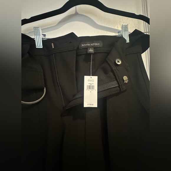 Banana Republic - Slim refined stretch cargo pant - Picture 6 of 7